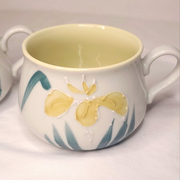 Takahashi Mugs Hand Painted Purple and Yellow Iris Porcelain Set of 2 - Picture 3 of 5